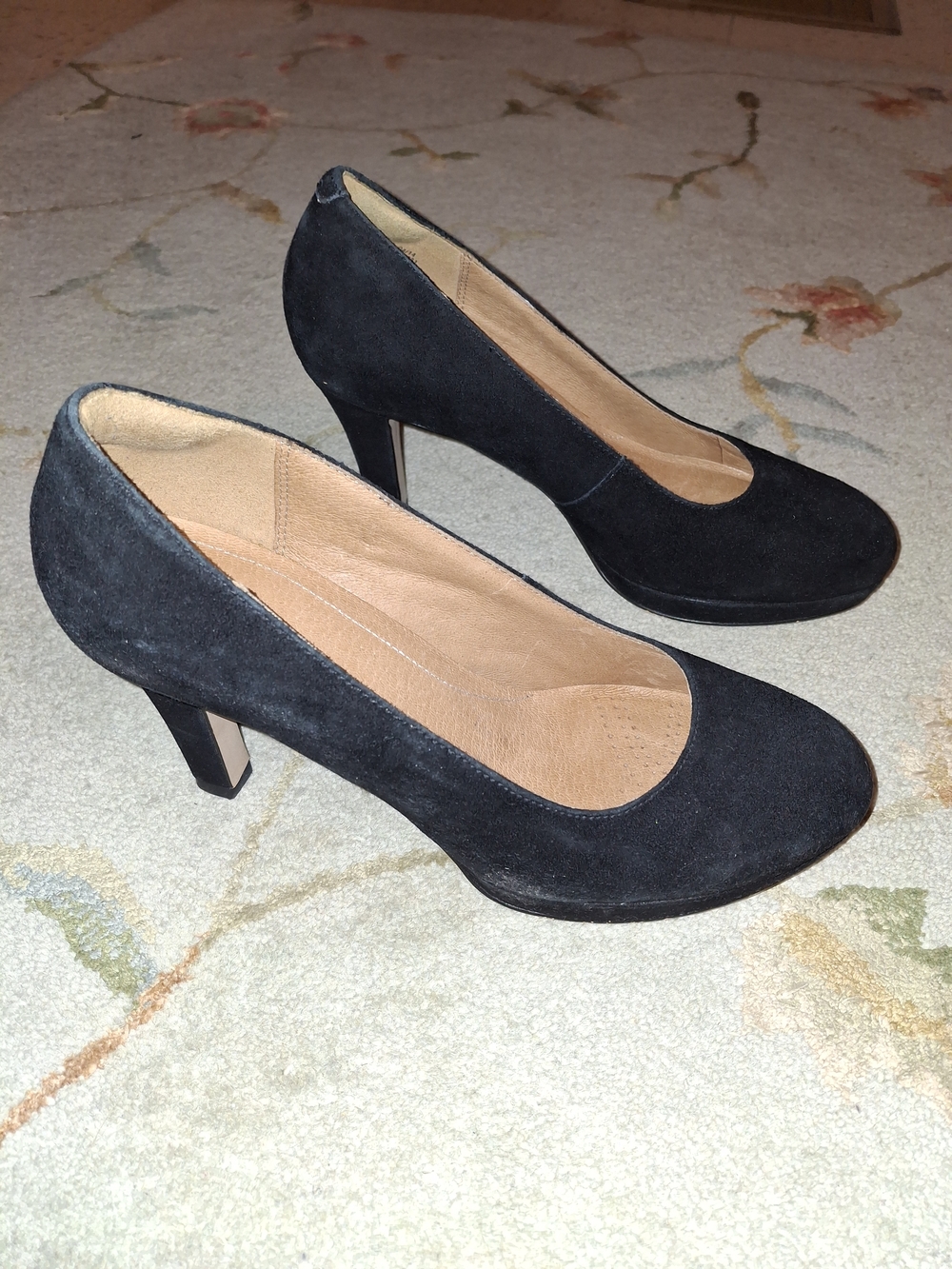 Clark's Dressy Black Suede Pumps
